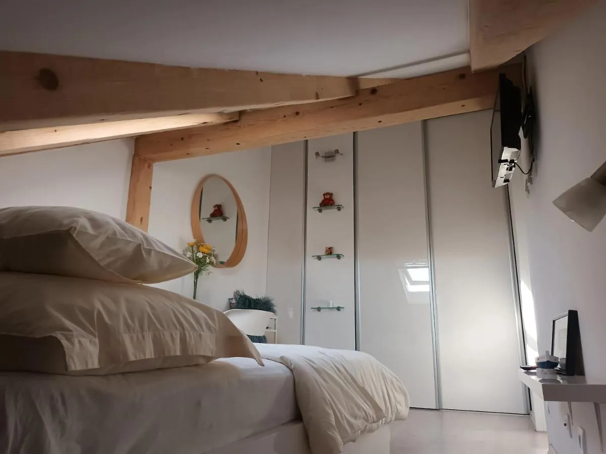Kike Apartment Kastela