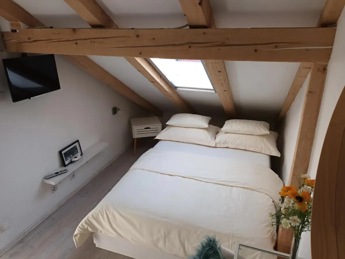 Kike Apartment Kastela