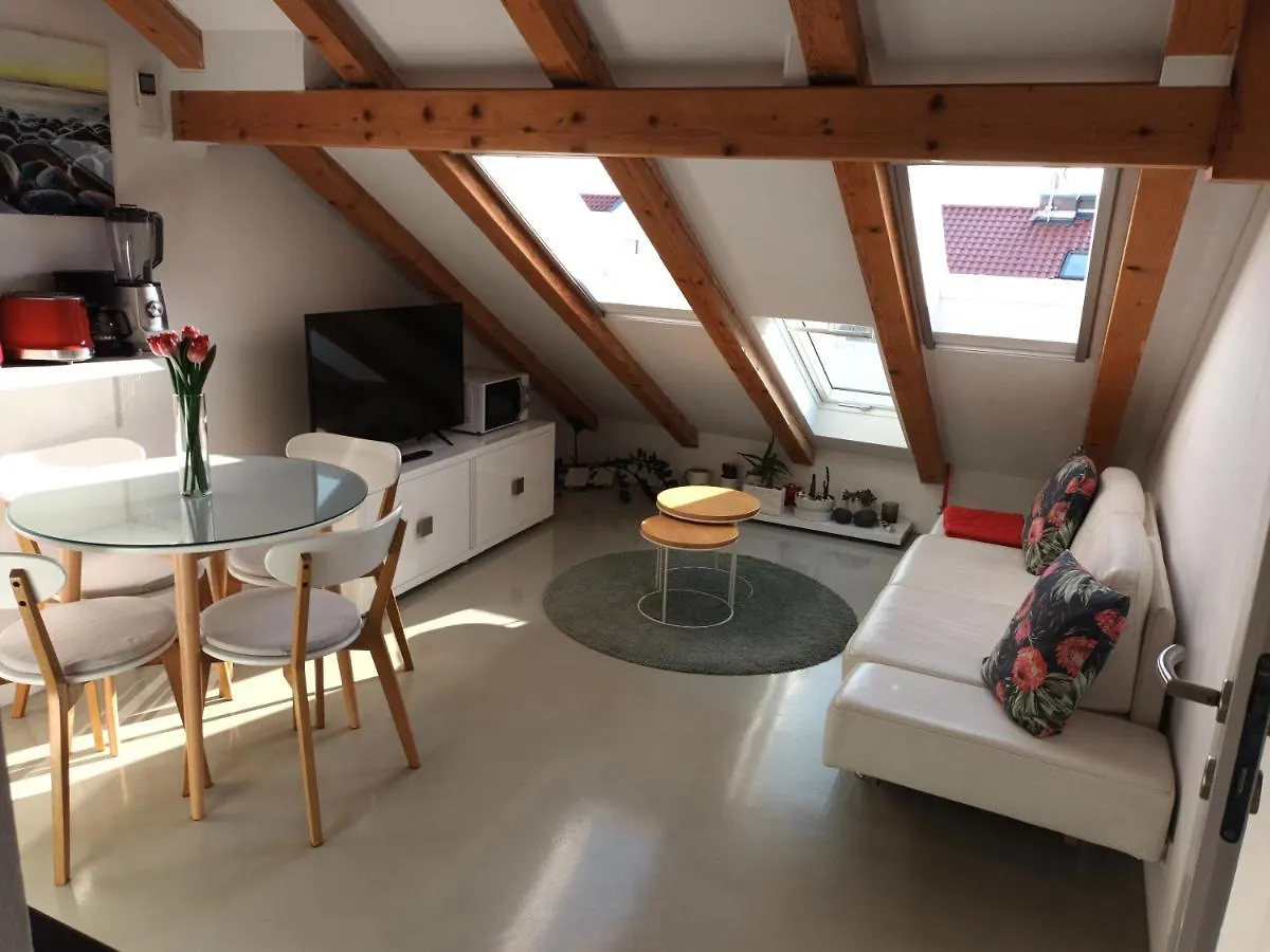 Kike Apartment Kastela