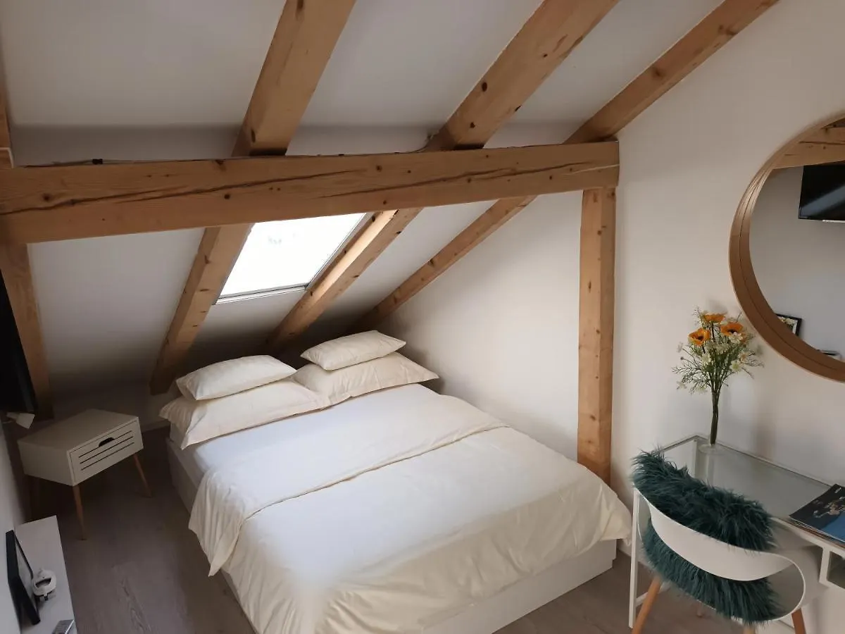 Kike Apartment Kastela