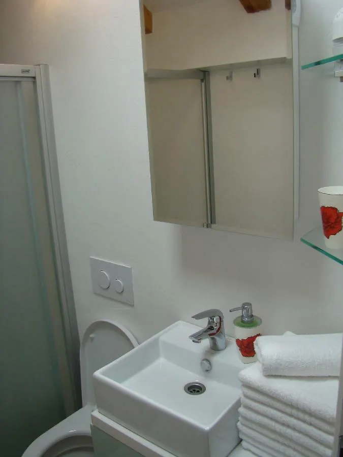Kike Apartment Kastela 0*,